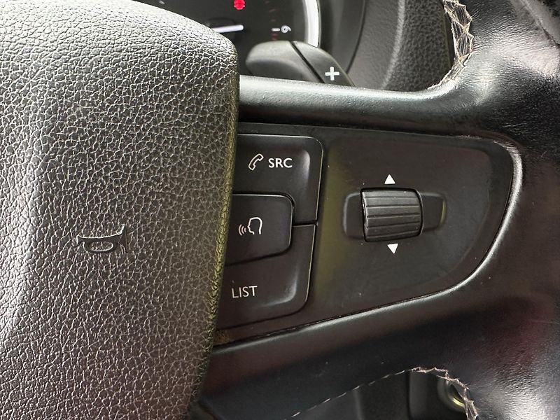 Toyota ProAce (2020) AUTOMAT 2.0/130kW ČR * 5.Míst  - fotka 14 z 36