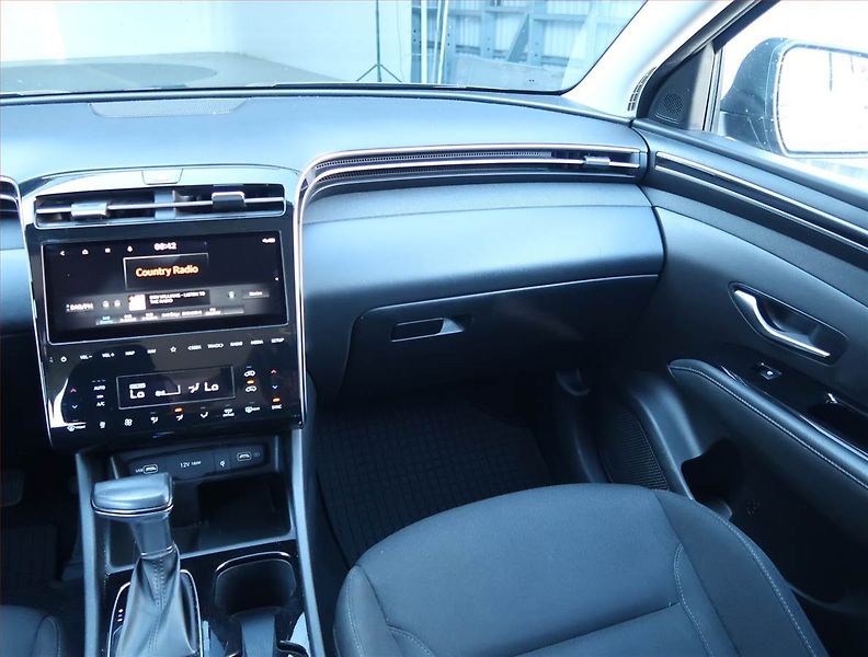 Hyundai Tucson (2021) 1.6 T-GDI 48V MHEV - fotka 8 z 17