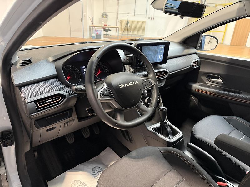 Dacia Sandero 1.0 TCe 90k S&S Stepway Expres - fotka 5 z 13