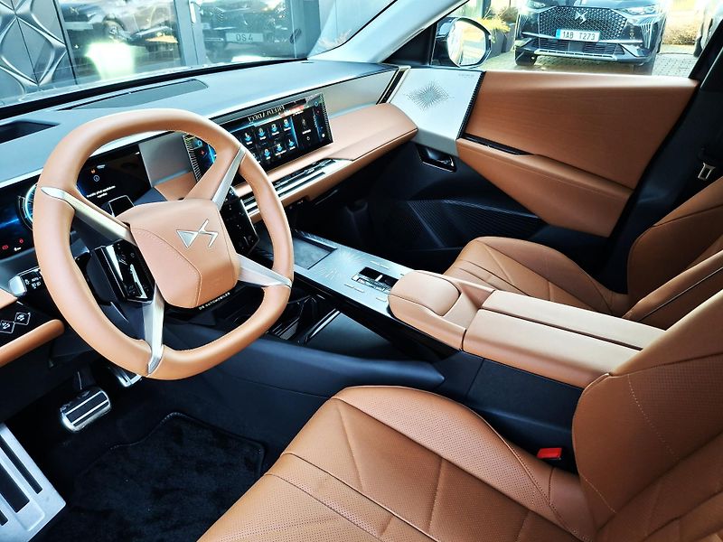 DS Automobiles DS N°8 (2026) ETOILE 350 k AWD LONG RANGE    - fotka 21 z 47
