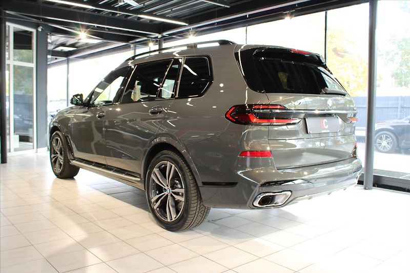 BMW X7 xDrive40d M Sport DAProf/ExDrP - fotka 4 z 43