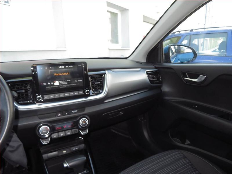 Kia Stonic (2023) 1.0 T-GDI, Automat, Serv.kniha - fotka 8 z 19