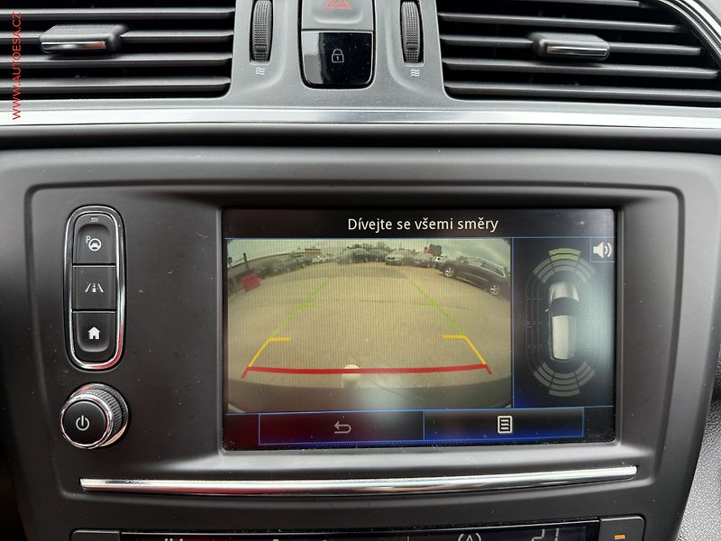 Renault Kadjar (2018) 1.6TDCi 4x4, LED, TZ, panor - fotka 15 z 19