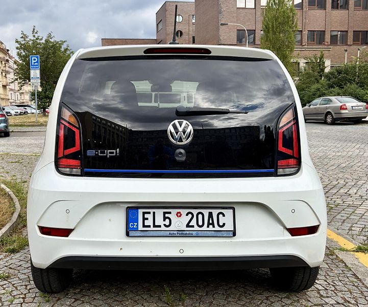 Volkswagen e-up! (2017) VW eUP! 60Kw, dojezd 130km DPH - fotka 4 z 27