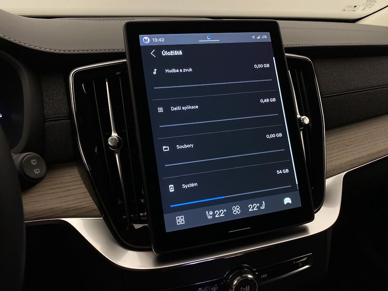 Volvo XC90 (2026) T8 AWD Plug-in BRIGHT PLUS 7m - fotka 67 z 72