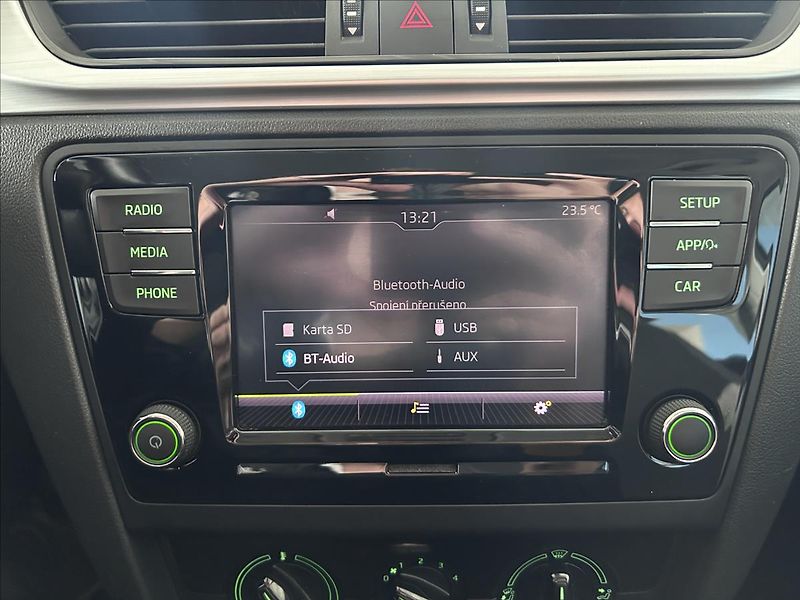 Škoda Rapid 1,0   TSI 81kW,ŘEMEN,AMBITION - fotka 15 z 22