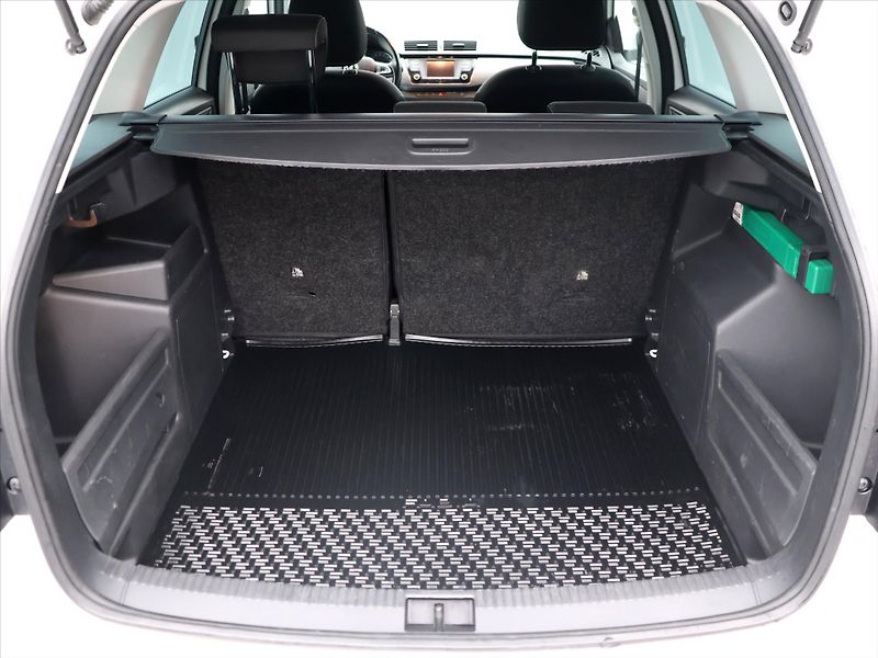 Škoda Fabia 1.0 TSI 70kW Style CZ - fotka 10 z 38