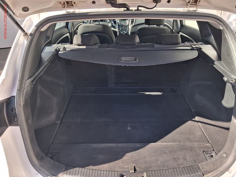Hyundai i30 (2013) 1.4i LPG, ČR, AC, tempo - fotka 7 z 17