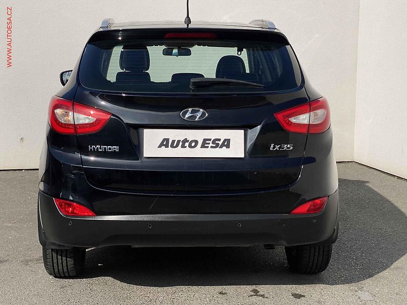 Hyundai ix35 (2015) 1.7CRDi, 2.maj,ČR, AC, tempo - fotka 5 z 18