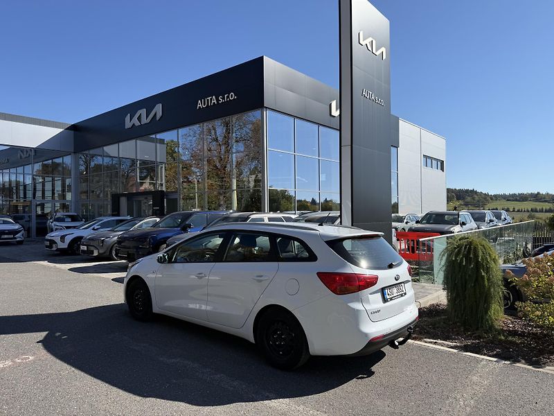 Kia Ceed 1.6 GDi 99kw - fotka 7 z 9