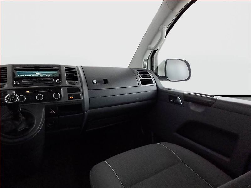 Volkswagen Multivan (2011) 2.0 TDI - fotka 8 z 17