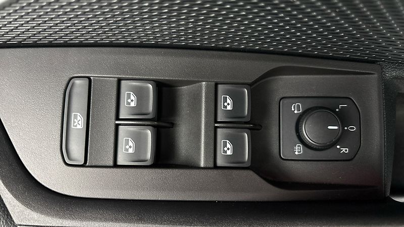 Škoda Octavia 2.0 TDI DSG 4x4 RS Combi - fotka 25 z 32