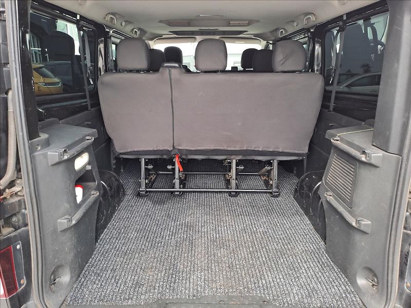Renault Trafic 1,6 dCi 9 MÍST - fotka 9 z 14