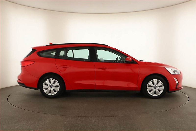 Ford Focus (2019) 1.0 EcoBoost, ČR,1.maj - fotka 6 z 12
