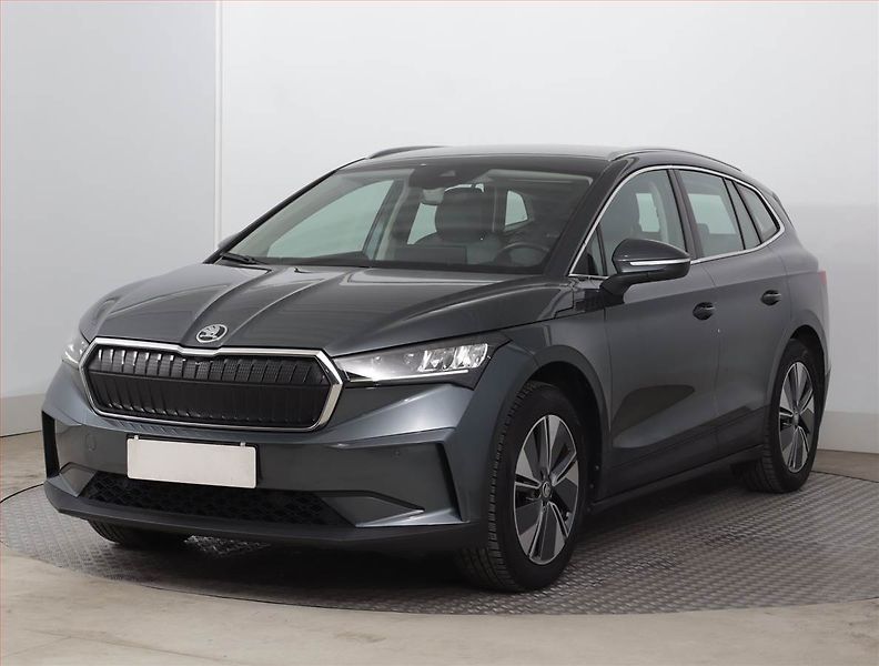 Škoda Enyaq (2021) Suite iV 80 (82 kWh), SoH 93% - fotka 2 z 23