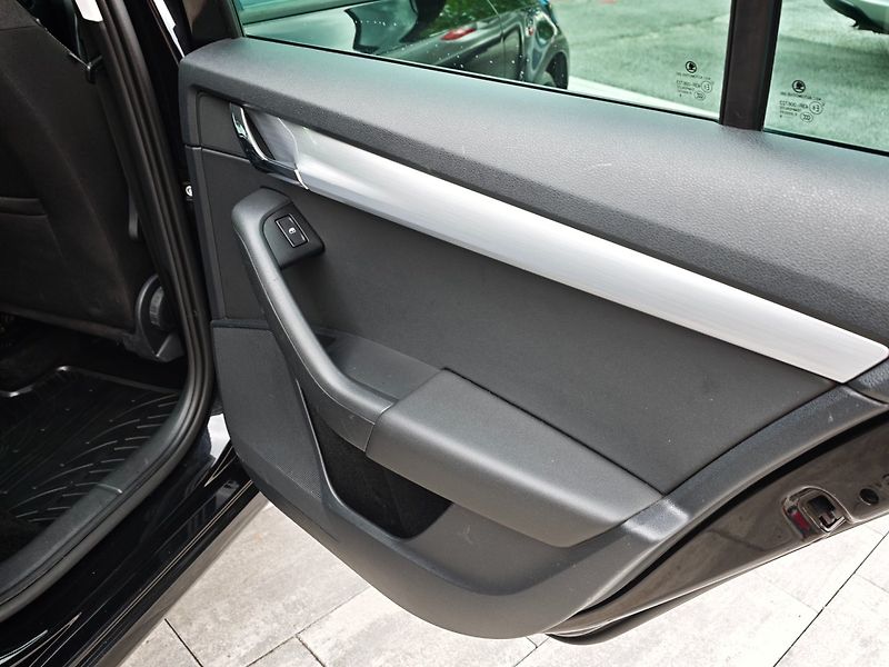 Škoda Octavia (2018) Style 2,0 TDI 110 KW DSG - fotka 15 z 26
