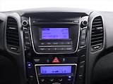 Hyundai i30 1,6 GDI 99kW Weekend Serv.kn. - náhled 20