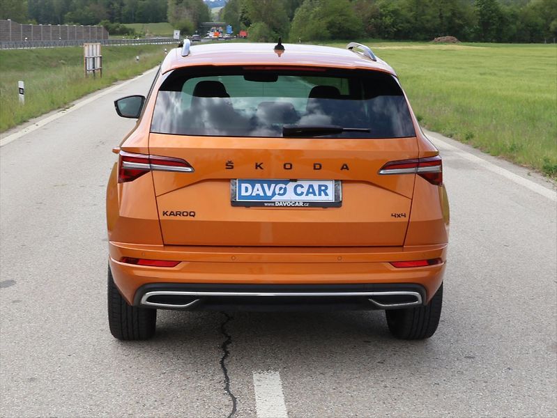 Škoda Karoq 2,0 TDI DSG Sportline 4x4 DPH - fotka 6 z 39
