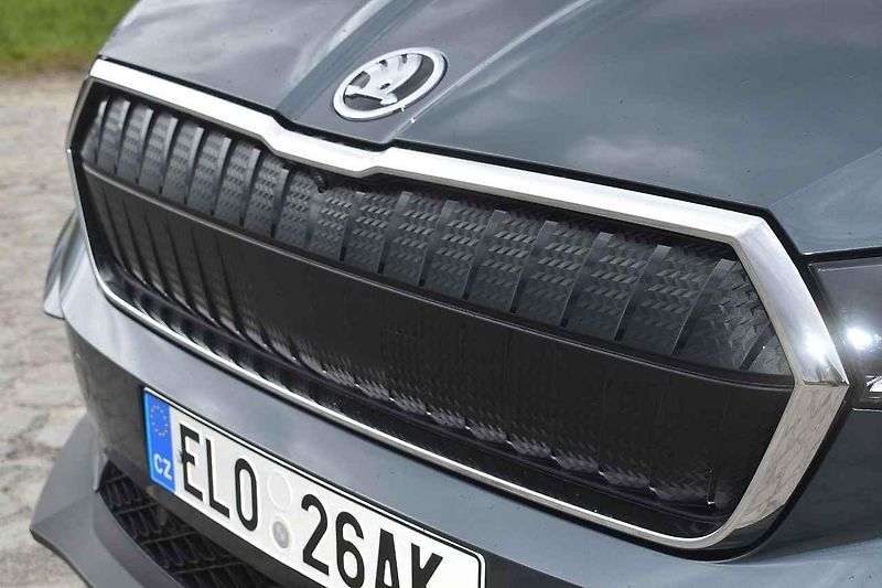 Škoda Enyaq iV při jízdě v chladném počasí