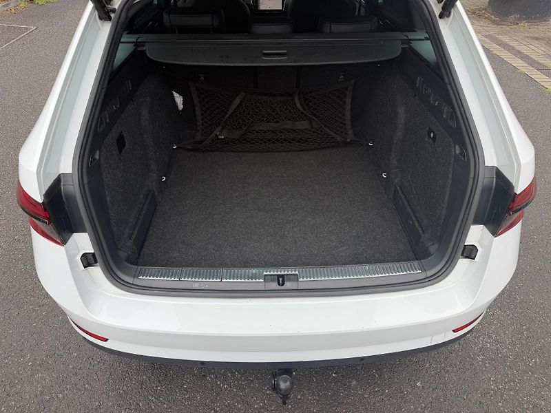 Škoda Superb 2,0TDi 147kW 4x4 DSG SPORTLINE - fotka 20 z 20
