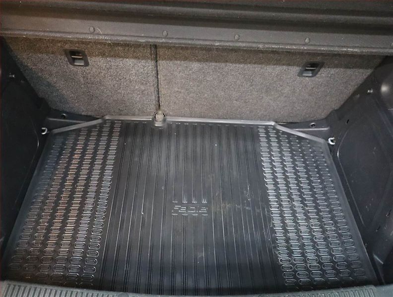 Škoda Fabia (2010) 1.2 12V - fotka 13 z 16