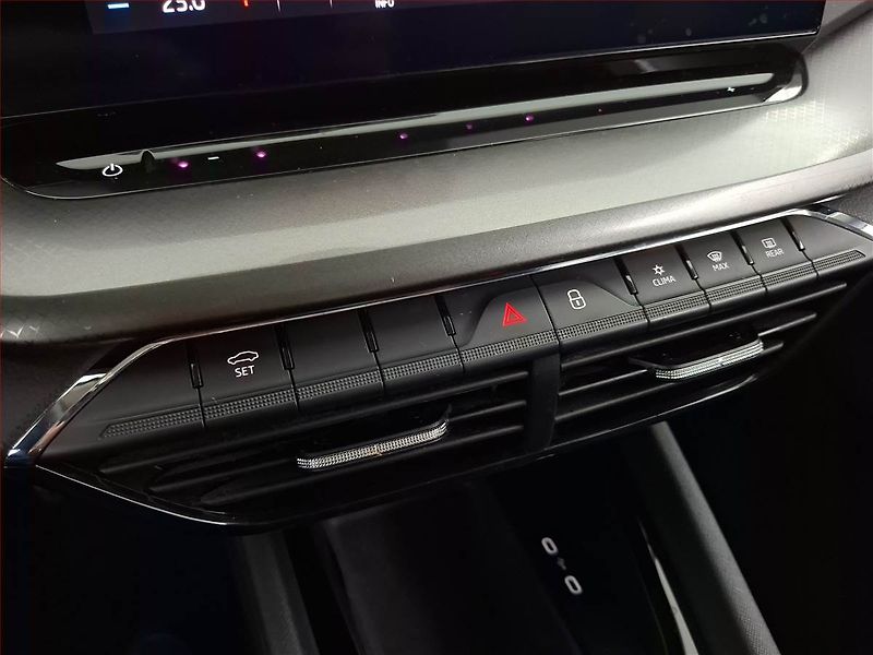 Škoda Octavia (2021) Ambition 1.5 TSI, ČR,1.maj - fotka 15 z 17
