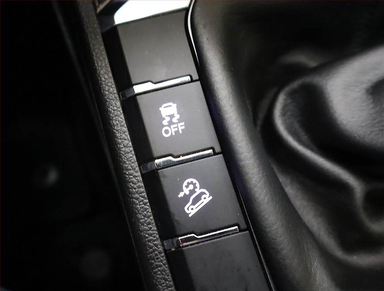 SsangYong Korando (2022) 1.5 T-GDI, Tempomat - fotka 21 z 24