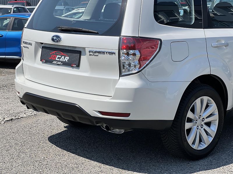 Subaru Forester 2.0i LPG 4x4 KLIMA KAMERA ALU - fotka 42 z 42
