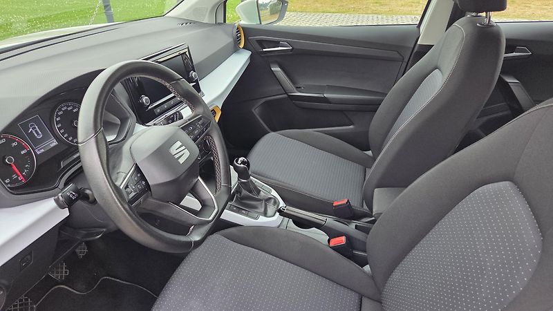 Seat Arona (2022) 1.0 TSI 70 kW Style CZ DPH - fotka 10 z 29