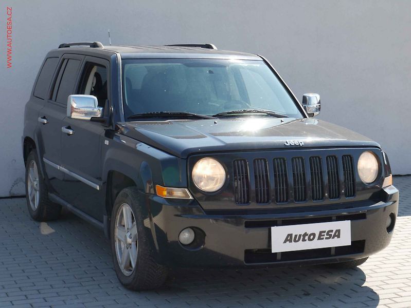 Jeep Patriot (2009) 2.0 CRD 4x4, AC, tažné - fotografie inzerátu