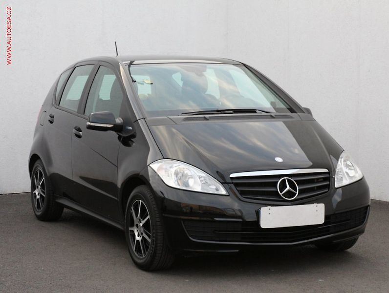 Mercedes-Benz Třídy A (2011) 1.5i A160, Výhřev sed, +kola - fotka 1 z 3