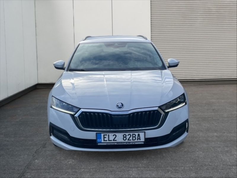 Škoda Octavia 1,4 TSI 150 Ambition AT - fotka 2 z 11