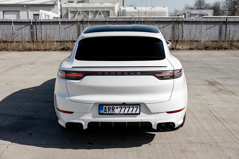 Porsche Cayenne (2023) COUPE PLATINUM EDITION - fotka 7 z 33