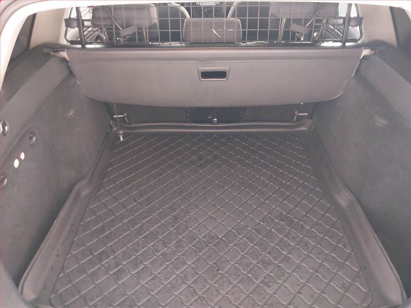 Volkswagen Golf (2008) 1.6, Serv.kniha, po STK - fotka 14 z 17