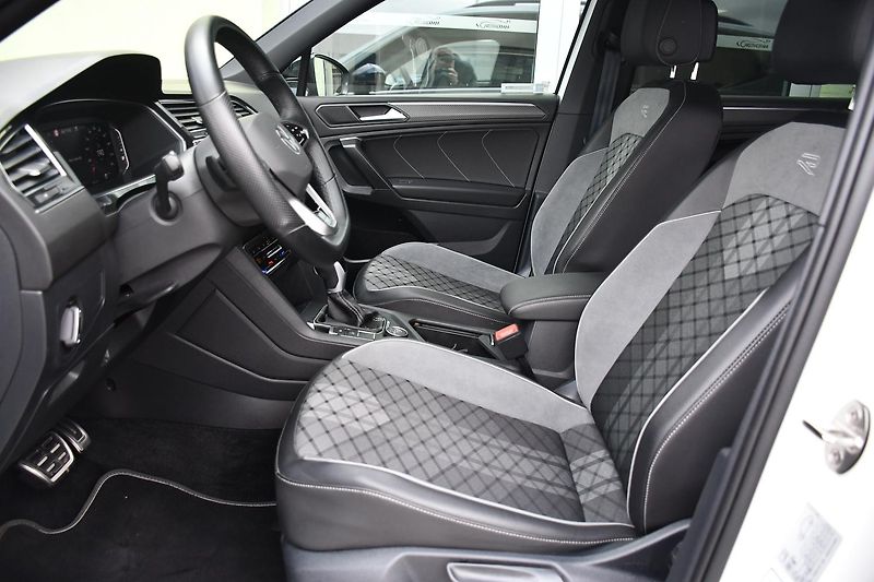 Volkswagen Tiguan Allspace 2.0TDi RLINE DSG 4MOTION 1M ČR - fotka 13 z 44