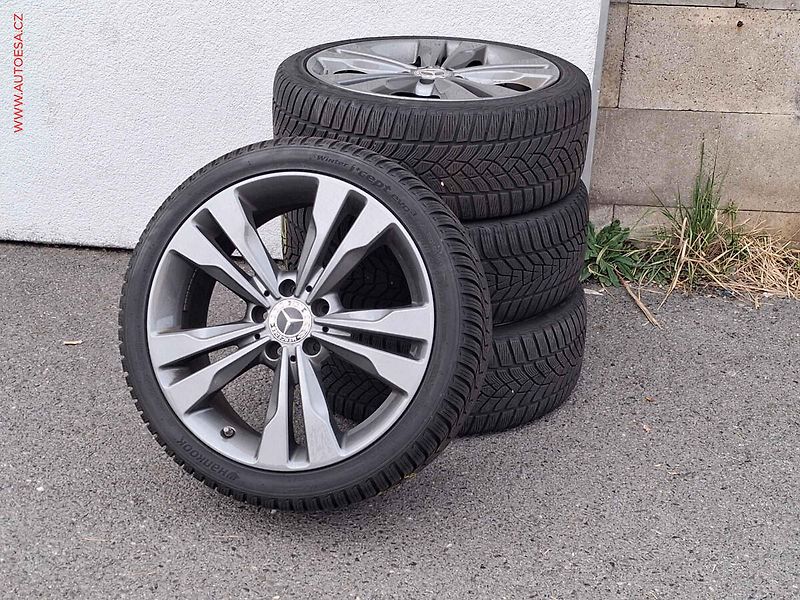 Mercedes-Benz CLA (2018) 1.6 i CLA200, Sport, LED, - fotka 18 z 18