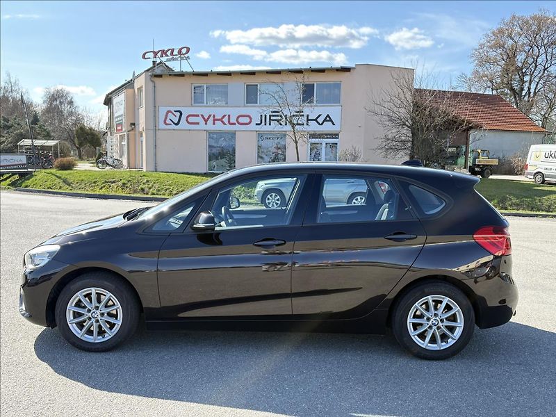 BMW Řada 2 1,5 218i 100kW AT,Led,Navi,PDC - fotka 35 z 37