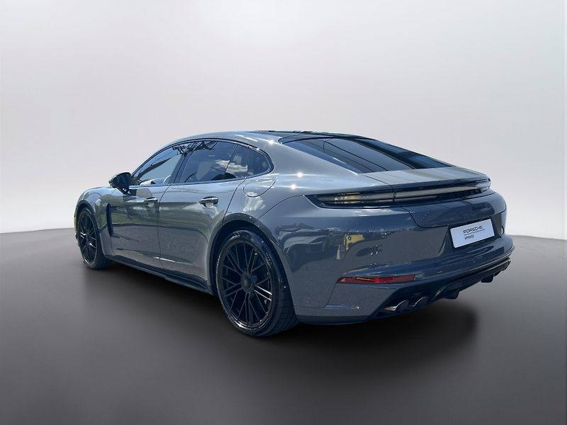Porsche Panamera (2025) Turbo S E-Hybrid - fotka 3 z 29