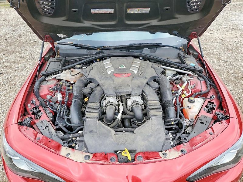 Alfa Romeo Giulia (2017) QUADRIFOGLIO 2.9 L - fotka 11 z 11