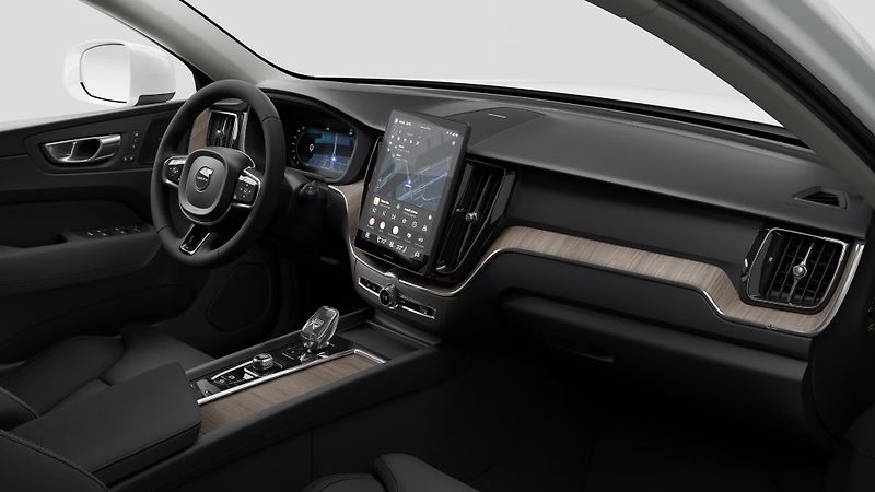 Volvo XC60 (2026) B5 AWD AUT BRIGHT PLUS  - fotka 3 z 11