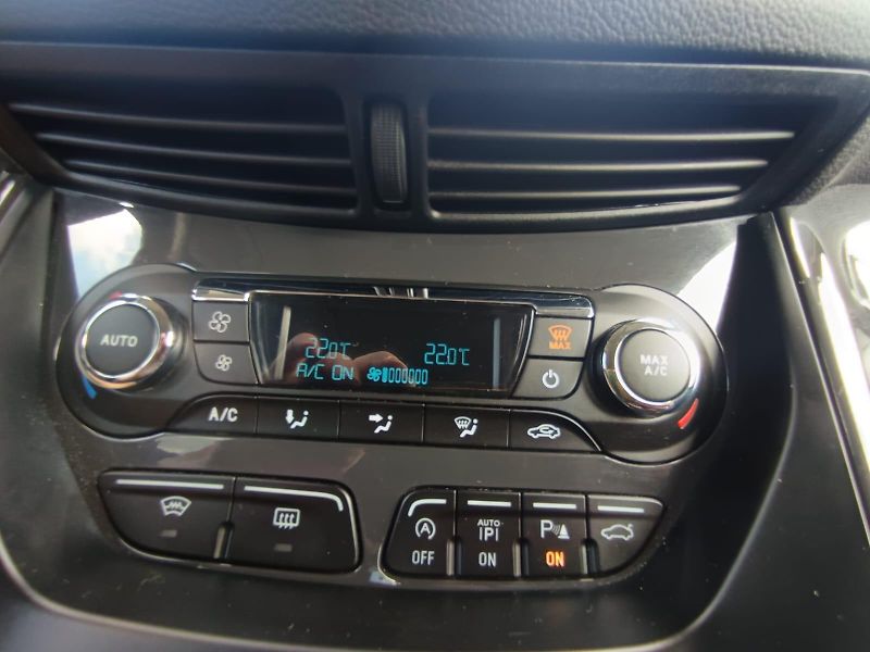 Ford Kuga (2015) - fotka 13 z 37