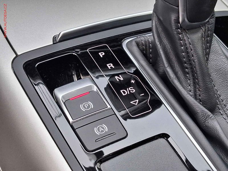 Audi A6 (2016) 3.0TDi Quattro, ČR, AT, LED - fotka 14 z 19