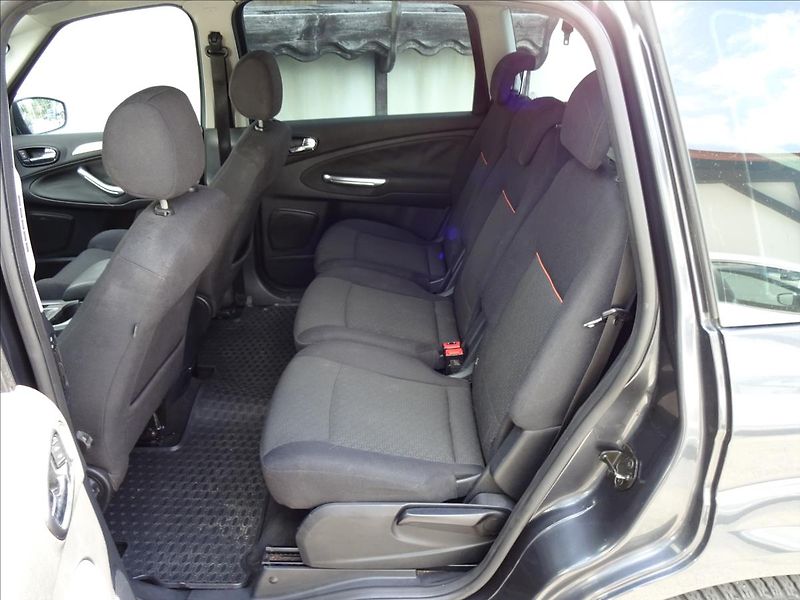 Ford S-MAX 2.0TDCI 103KW - fotka 19 z 44