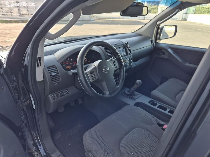Nissan Navara (2008) 2.5 DCi 126 Kw Manuál Taž 3t. - fotka 15 z 23
