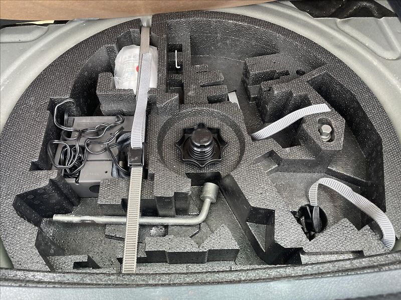 Volkswagen Golf Plus 1,6 TDi 77kw LIFE Klima Tempom - fotka 10 z 34