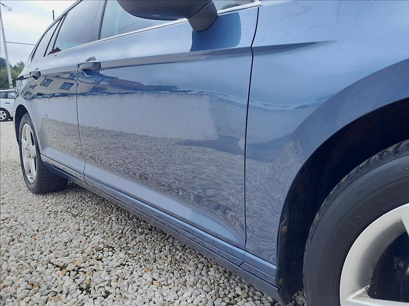 Volkswagen Passat Variant 2.0 TDI 110KW - fotka 10 z 59