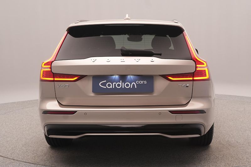 Volvo V60 (2026) T6 AWD Plug-in DARK PLUS - fotka 11 z 25