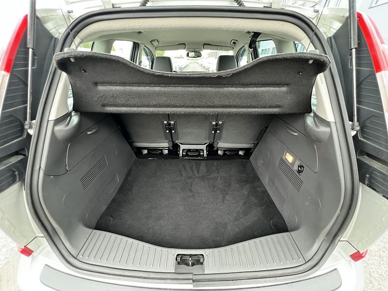 Ford C-MAX 1.6i 16v KLIMATIZACE ALU KOLA - fotka 24 z 40