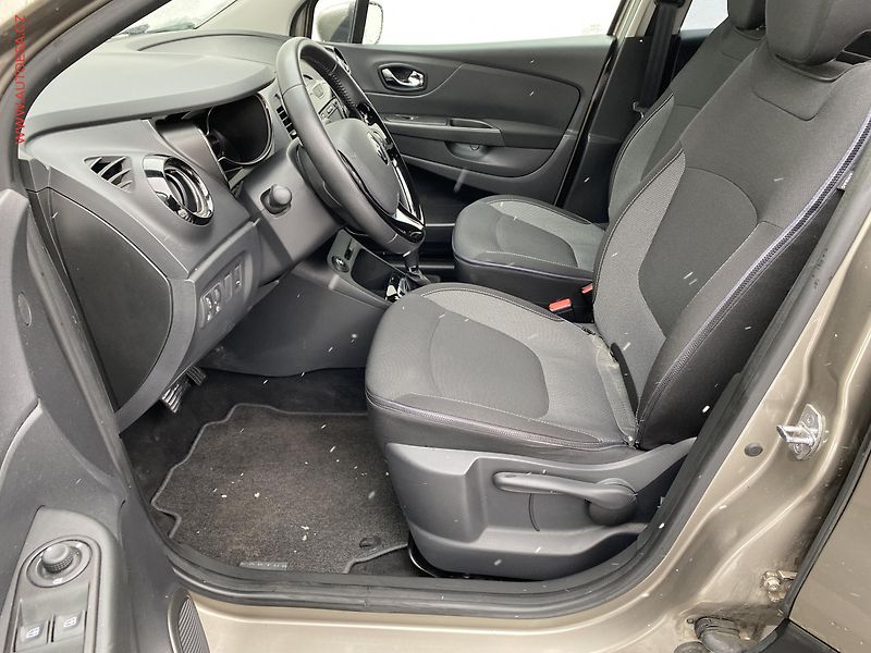 Renault Captur (2014) 1.2TCe, Zen, AT, navi - fotka 9 z 18