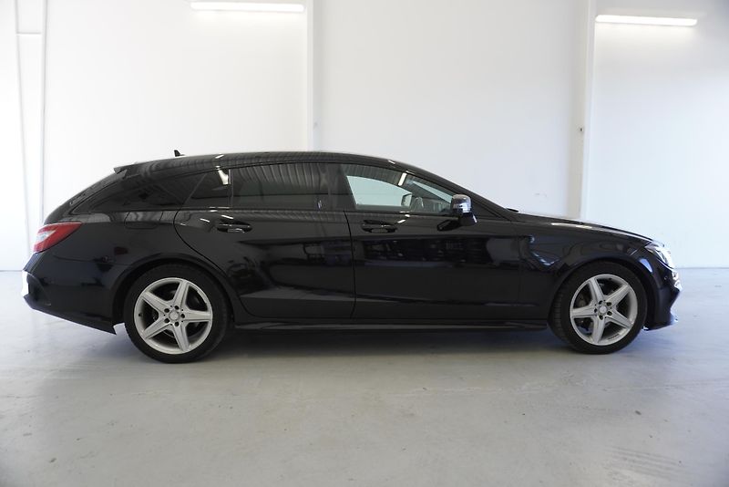 Mercedes-Benz CLS 3,0D 4MATIC AMG-LINE  - fotka 4 z 29